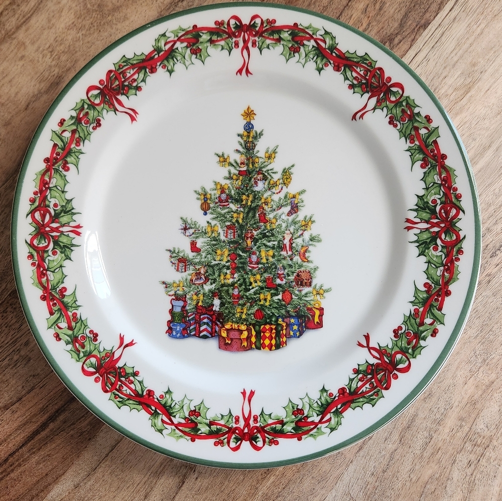 NOt FOR SALE Christmas Traditions Tree Plate with Holly Border